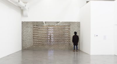 Vista de la exposición "Cámara Traslúcida", de Jorge Macchi, en Ruth benzacar Galería de Arte, Buenos Aires, 2019. Cortesía de la galería