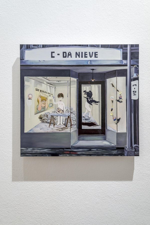 Vista de la exposición "Blanco Universal", de Carolina Muñoz, en Galería Isabel Croxatto, Santiago de Chile, 2019. Foto: Sebastián González. Cortesía de Isabel Croxatto Galería