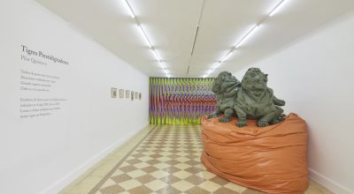 Vista de la exposición “Tigres Prestidigitadores”, de Pilar Quinteros, en 80m2 Livia Benavides, Lima, 2019. Foto cortesía de la galería