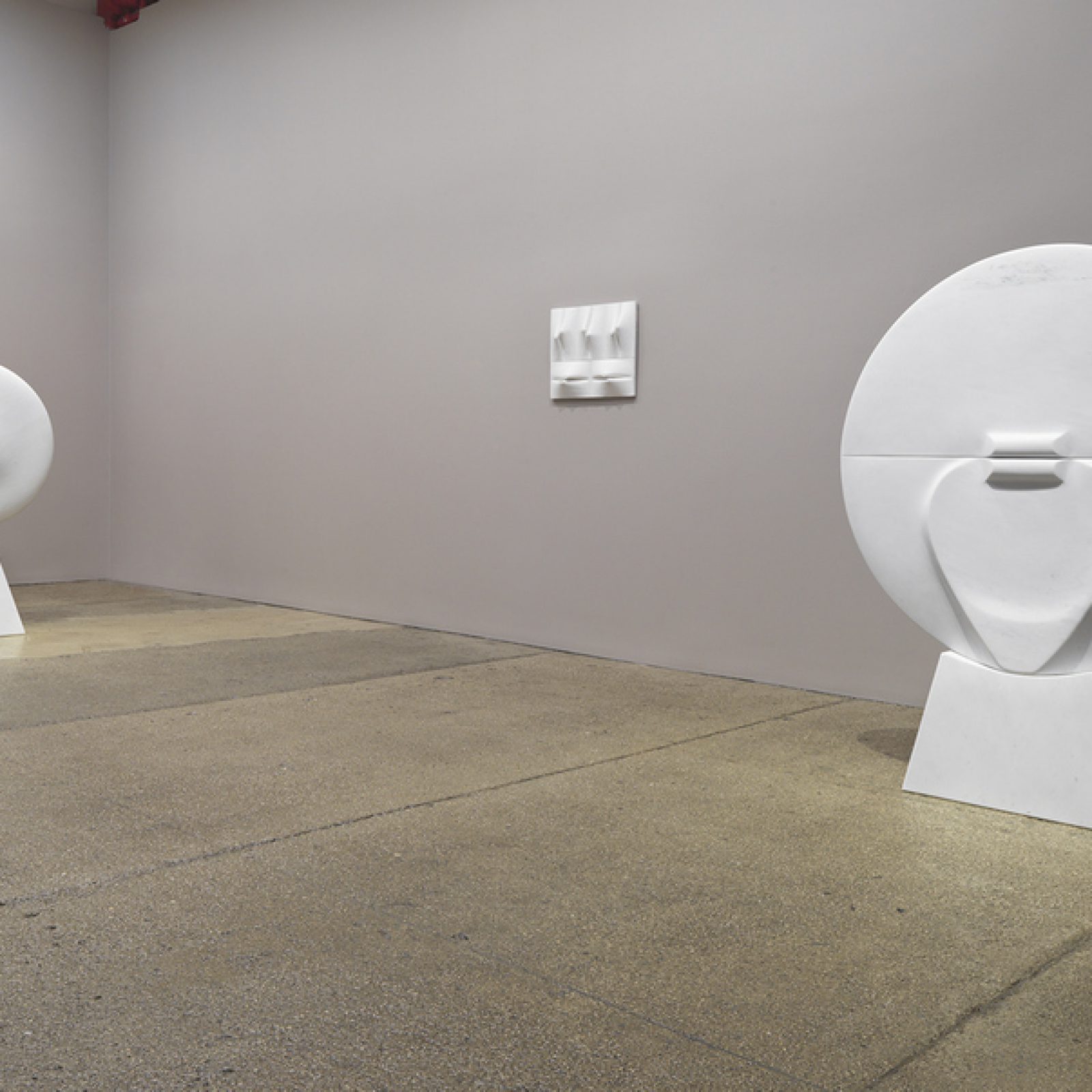 Installation view, Zilia Sánchez, Eros, Galerie Lelong & Co., New York, November 21, 2019 – January 17, 2020. Courtesy Galerie Lelong & Co., New York.