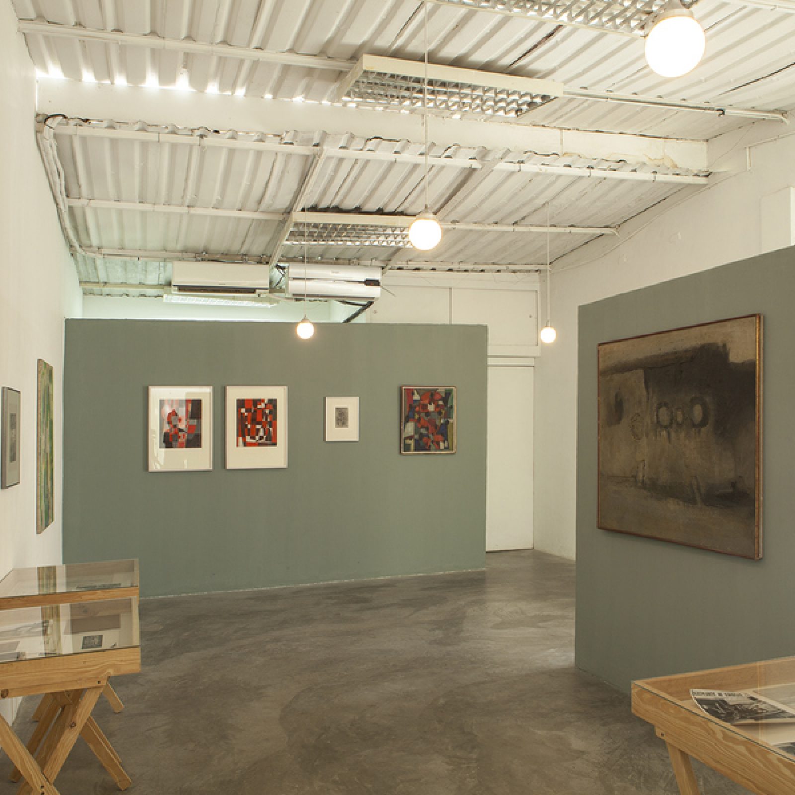 Maruja Rolando en Archivo Abierto, proyecto de Abra, Caracas, 2020. Foto cortesía de la galería