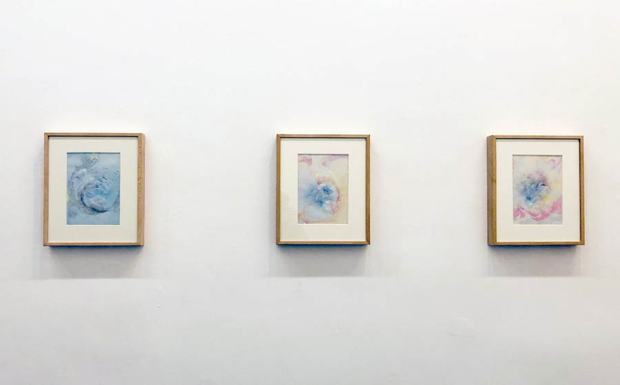 Vista de la exposición "Respirar una eternidad", de Catalina Bauer, en la Galería Ángeles Baños, Badajoz, España, 2020. Cortesía del artista y Ángeles Baños