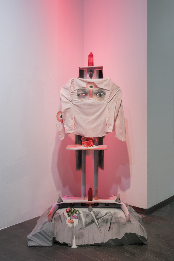 Vista de la exposición "Madre Drone", de Patricia Domínguez, en CentroCentro, Madrid, 2020. Foto cortesía de la artista