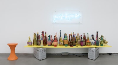 Carlos Pazos, Macciuna’s Pop I (Prêt à porter), 2008, pieza climática, medidas variables, pieza única. Cortesía: ADN Galería
