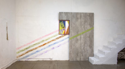 Tomás Rivas, Radiación para dibujo “Serie Imago Mundi”, 2020, dibujo y pintura sobre papel, pintura sobre muro, masisa imitación concreto, pintura sobre listón de madera, 410 x 250 cm.