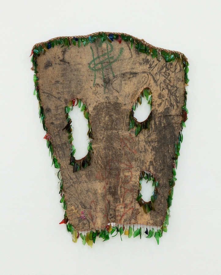 Eddie Rodolfo Aparicio, "Hojas De Vidrio (Volcán Guazapa), 2020. Rubber, tree and paint residue, fabric, string, jute, glass. Approx. 56 x 43 x 4 in (142 x 109 x 10 cm)