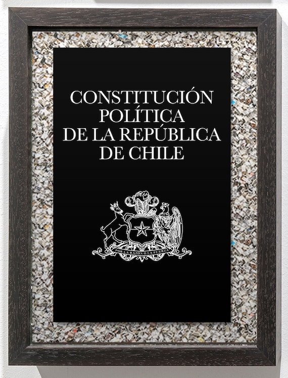 Eugenio Merino, Derechos Triturados (Chile), 2020, marco con vidrio de museo impreso y Constitución chilena triturada en el interior, 23 x 16 cm. Ed 5 + 2AP. Cortesía: RoFa Projects