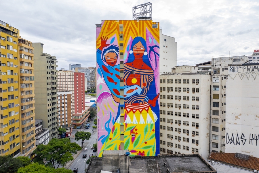 Daiara Tukano. Mural para CURA - Circuito de Arte Urbano, Belo Horizonte, Brasil. Crédito: Caio Flavio / Área de Serviço