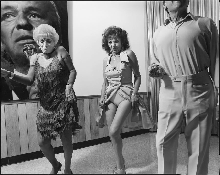 Mary Ellen Mark, Vera Antinoro, Rhoda Camporato y Murray Goldman, Luigi's Italian American Club. Miami, Florida, 1993 © Mary Ellen Mark
