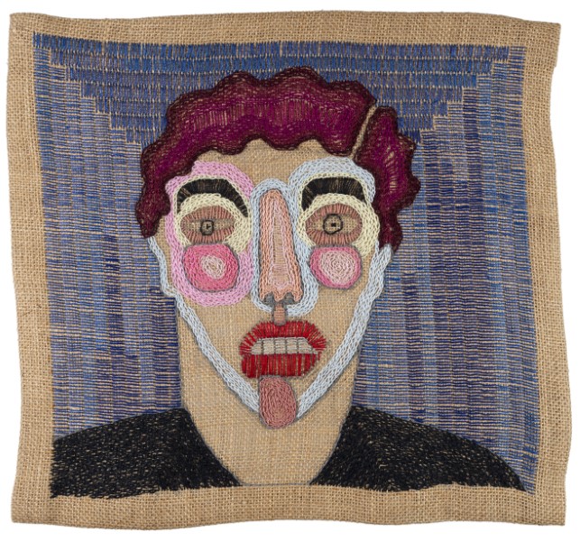 Paloma Castillo, N.N., 2021, bordado a mano con hilos de algodón sobre yute, 39 x 41,5 cm. En Isabel Croxatto Galería