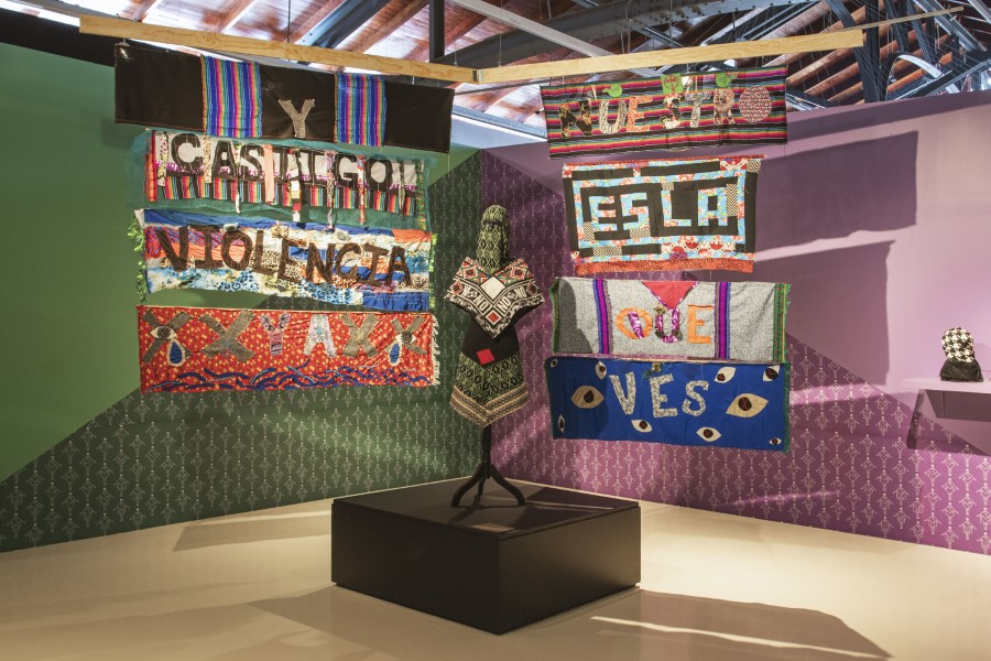 Vista de la exposición "Voz pública. Arte, activismo y feminismo", de Dora Bartilotti, en el Museo El Chopo, CDMX, 2021-2022. Foto: Erik López