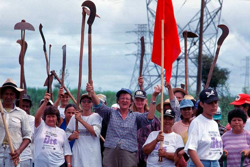 Marcha das Mulheres, MST, Pontal do Paranapanema, 1996. Foto: André Vilaron. Gentileza: Arte!Brasileiros
