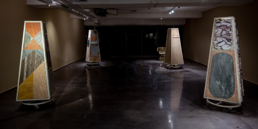 Vista de la exposición "Quiero excederme", de Catalina Andonie, en Aninat Galería, Santiago de Chile, 2022. Foto: Felipe Ugalde