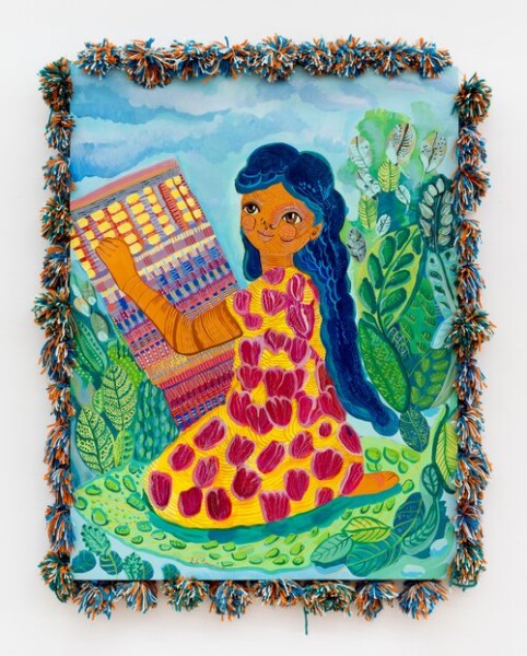 Obra textil muy colorida de Lido Pimienta en la que se ve una ilustración de una princesa Wayuu tejiendo un telar con vegetación al fondo