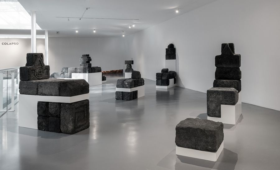 Vista de la exposición “Habitar el colapso”, de Cynthia Gutiérrez, en el MACG, Ciudad de México, 2022-2023. Foto cortesía del museo