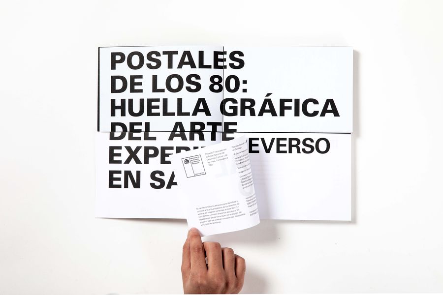 Portada de "Postales de los 80. Huella gráfica del arte experimental en Santiago". Foto: Mané Alarcón