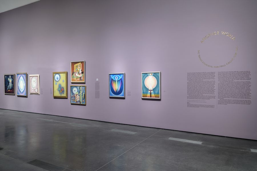 “Another World: The Transcendental Painting Group, 1938-1945”, LACMA, Los Ángeles, CA, EEUU, 2022-2023. Foto cortesía de LACMA