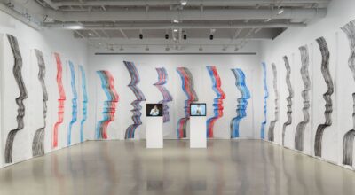Vista de la exposición “Words of Mouth and Hands”, de Carlos Amorales, en kurimanzutto, Nueva York, 2023. Foto cortesía de la galería
