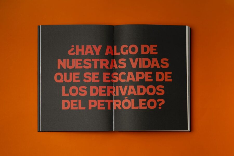 Estado Fósil. Sofía Acosta, Anamaría Garzón y Francisco Hurtado Eds. Terminal Ediciones, 2023, Ecuador. Foto: Matina Avilés