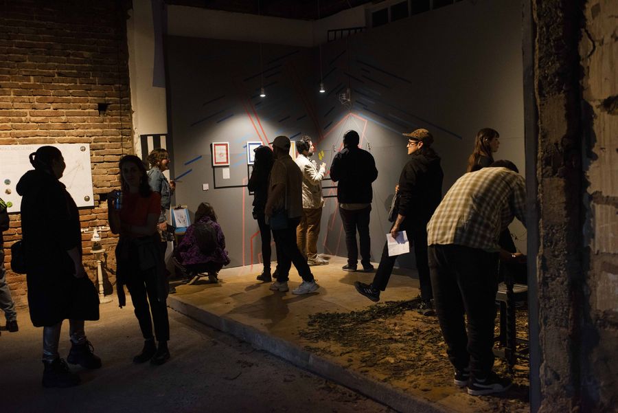 Exhibición de proyectos de colectivos Residentes de Festival Tsonami 2023. Foto: Raúl Goycoolea