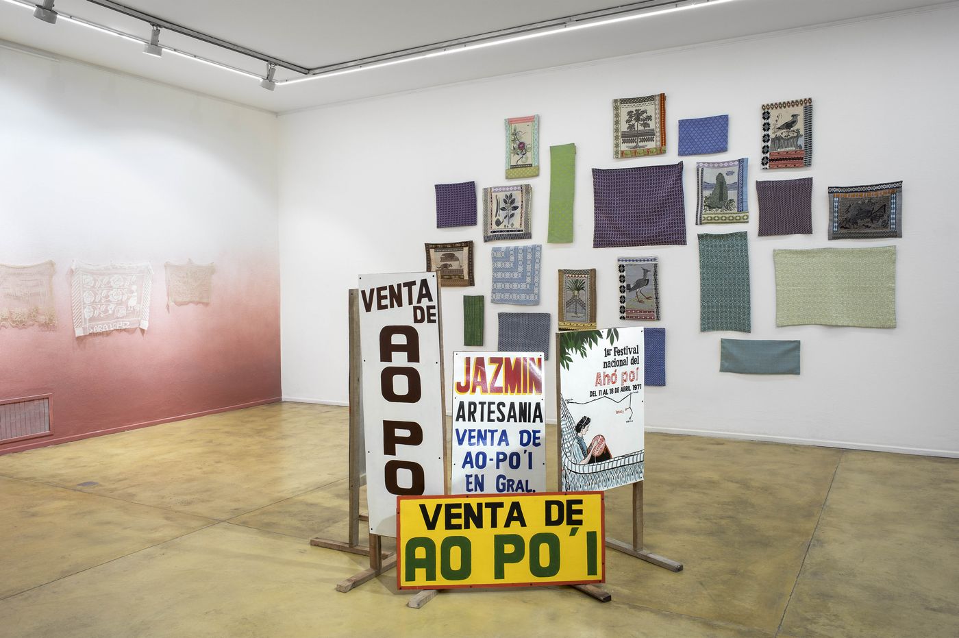 Mónica Millán, Barroco Ao po’i, en W Galería, Buenos Aires, 2023. Foto: Nacho Iasparra