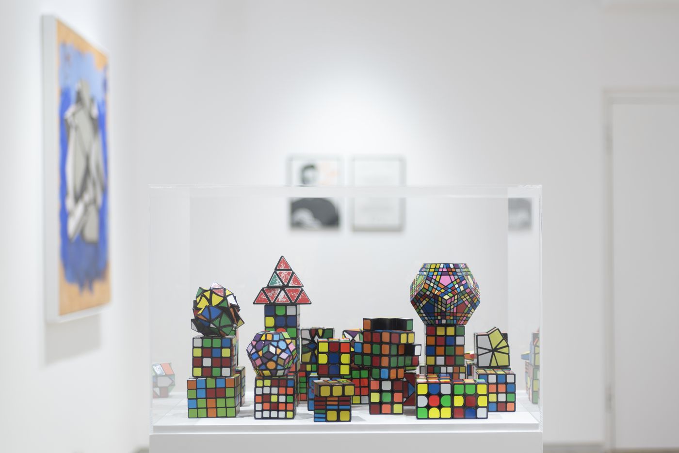 Levi Orta, National Record, 2020-2022. Instalación (Colección de puzzles y collages) en El Apartamento, Madrid, 2023-2024. Foto cortesía de la galería