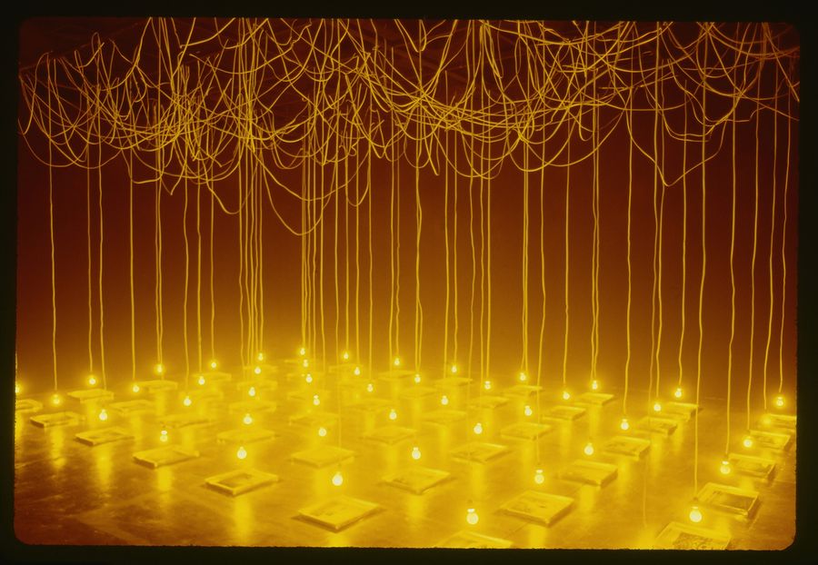 Eugenia Vargas-Pereira, Aguas, 1991. Instalación en el Centro Cultural de Arte Contemporáneo, Ciudad de México. Cortesía de la artista