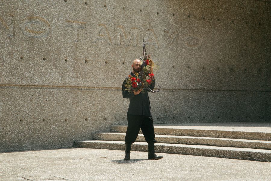 Presentación de El Círculo de la Rosa, de Torrivilla. Frontis del Museo Tamayo, Ciudad de México, 11 de mayo, 2024. Foto: Pedro Lollett