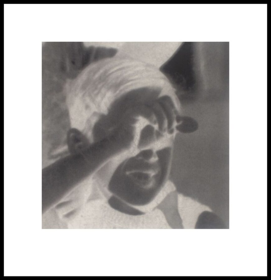 Iñaki Bonillas, Los ojos niño #9, 2010. Fotograbado sobre papel de algodón (Somerset, 300 gr), 49,5 x 49,5 cm. Cortesía: Nordenhake