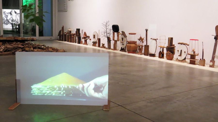 "Prueba de Supervivencia", exposición de Andrés Felipe Castaño (Colombia) y Hernán Paganini (Argentina). Cortesía: Kiosko Galería