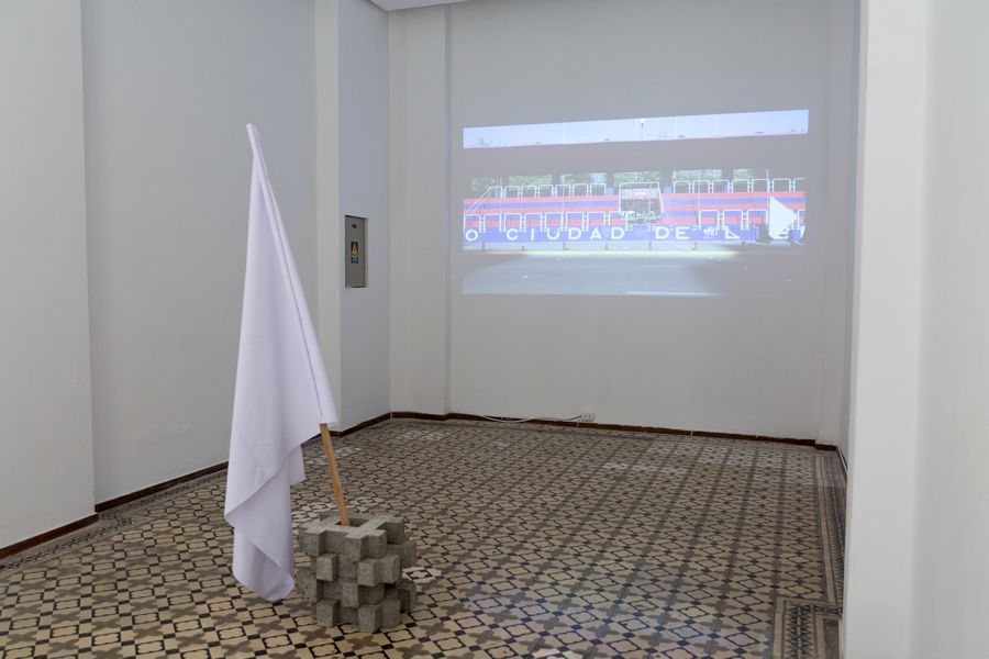 Rosa Jijón & Francesco Martone, La invención del blanco, 2024. Vista de la instalación en "Del rostro a la máscara", Casa Fugaz, Lima, 2024. Cortesía: ART.MO 2024