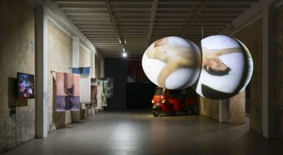 Obras de Patricia Villalobos en "Temporalidades ancladas por la luz", MADC, San José, Costa Rica, 2024. Cortesía de la autora
