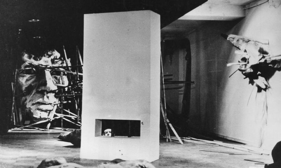 Víctor Hugo Núñez, Espacios Escultoricos, 1969. Registro de exposición, autor desconocido. Archivo personal Víctor Hugo Núñez.
