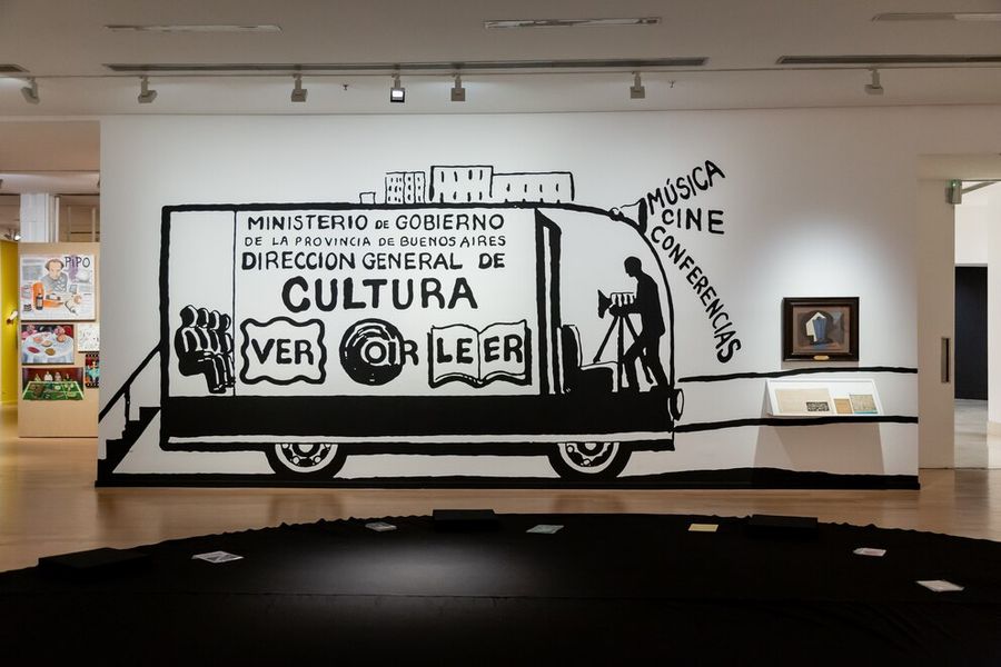 Emilio Pettoruti, Vagón de Arte. Vista de la exposición El aprendizaje infinito en el Museo de Arte Moderno, Buenos Aires, 2024-2025. Foto: Guido Limardo