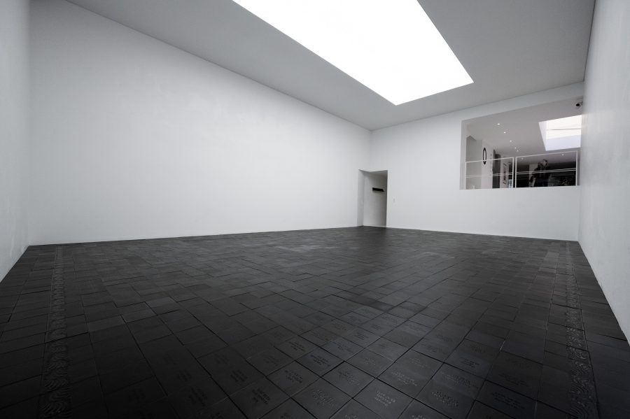 Vista de la exposición Suelo, de Eugenio Merino y Pierre Valls. Galería Le Laboratoire, Ciudad de México, 11 - 25 de enero de 2025. Foto: Alejandro Catalá