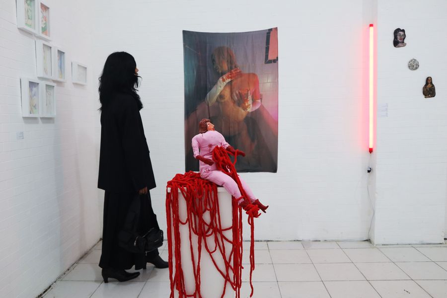 Vista de la exposición Cuinas, Museo de Arte Transfemenino, CDMX, 2025. Cortesía: MAT
