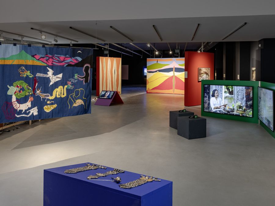 Installation view (Re)Born from Volcanos, ifa-Galerie Stuttgart, 2024 © ifa. Photo: Dominique Brewing