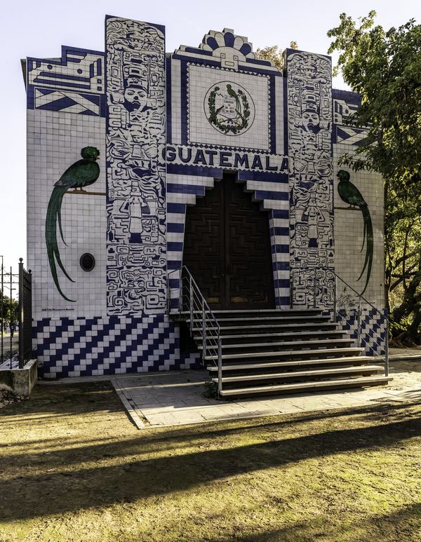 José Manuel Ballester, Pabellón de Guatemala, Sevilla, España (1929), 2023. Impresión sobre papel VK. Impresión Giclée, Coto 310 gr., 60 x 46,6 cm, 1/1 PA. Cortesía del artista