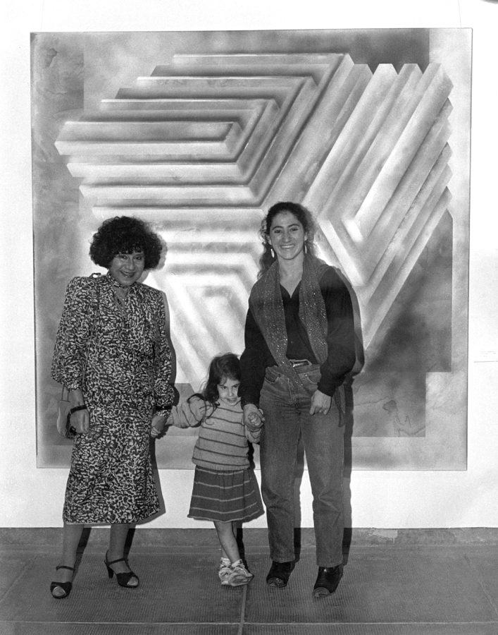 Ruth, Mora, Orly, en la sede Florida 1000, 1987. Cortesía: Galería Ruth Benzacar